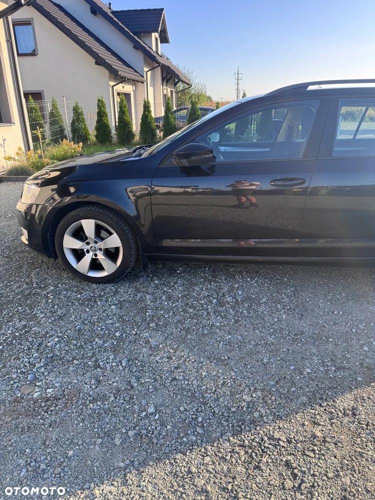 Skoda Octavia 2.0 TDI Ambition DSG - 3