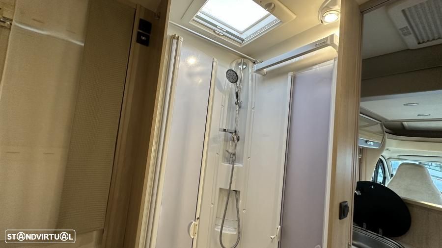 Rapido Serie 6F 680 FF C.central e basculante - 25