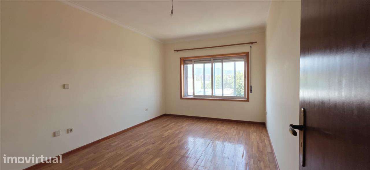 Apartamento em Guimarães, Caldelas - Grande imagem: 4/11