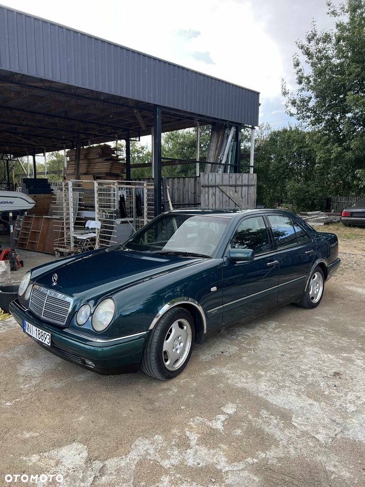 Mercedes-Benz Klasa E - 2