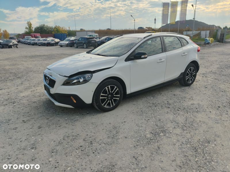 Volvo V40 Cross Country - 27