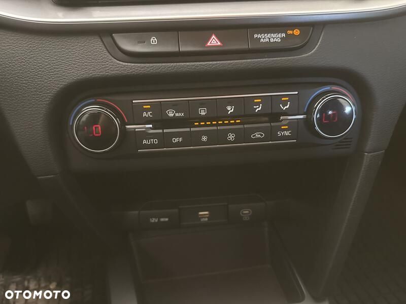 Kia Ceed 1.5 T-GDI M - 17