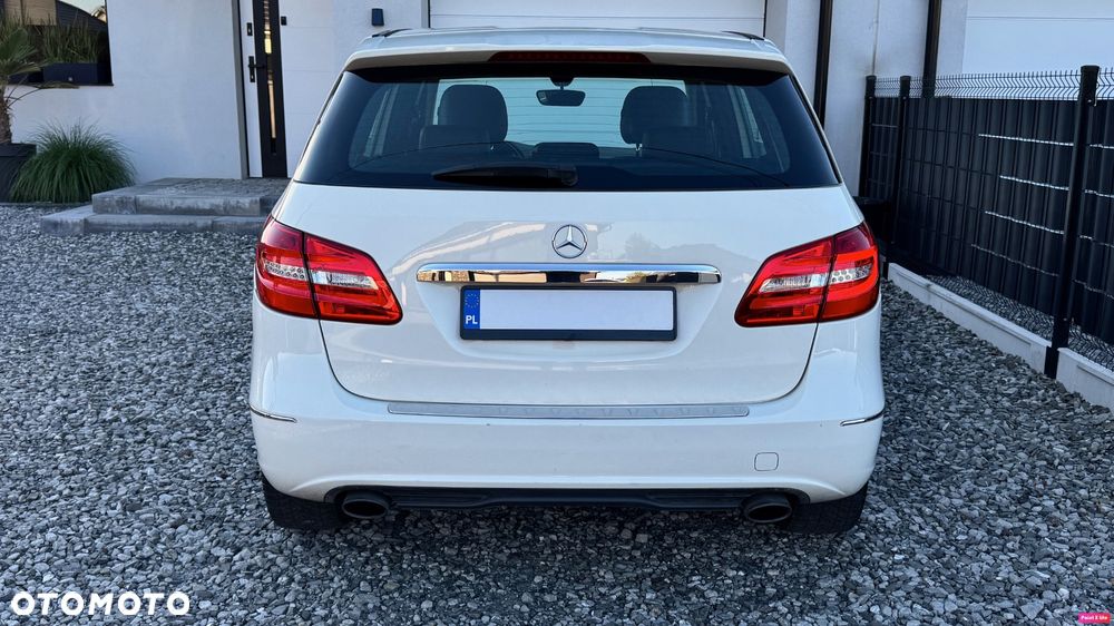 Mercedes-Benz Klasa B 180 BlueEFFICIENCY Edition - 22