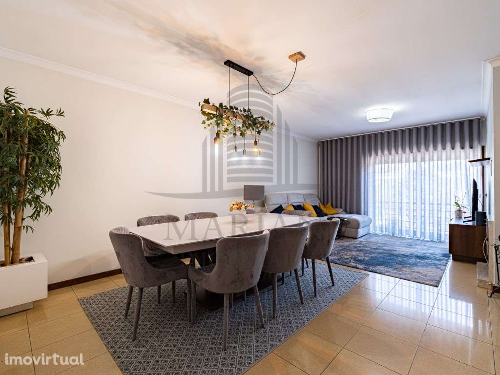 Apartamento T4+1 Duplex em Excelente Estado - Localização Central - Grande imagem: 2/38