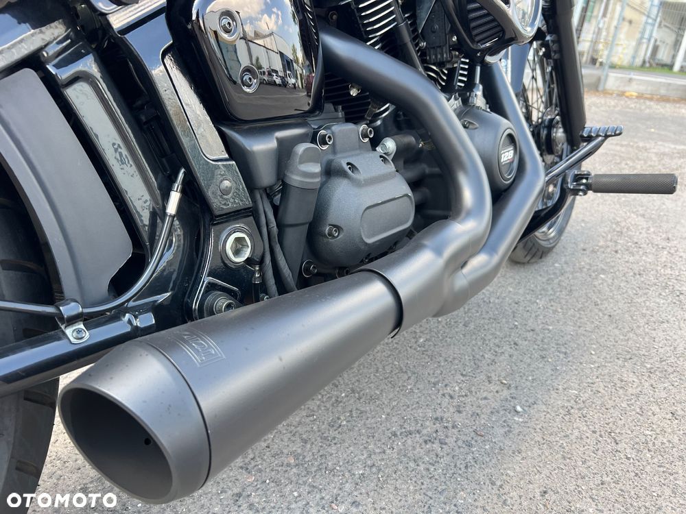 Harley-Davidson Softail Street Bob - 14