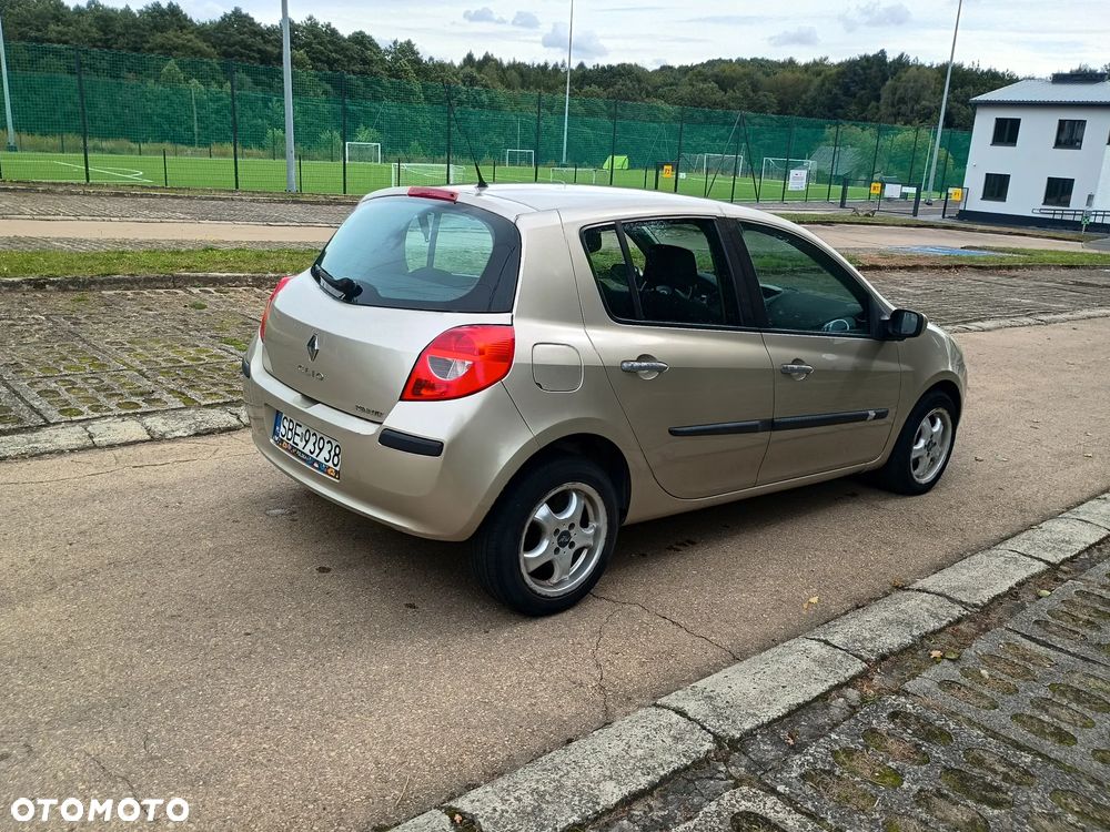 Renault Clio 1.6 16V Expression - 7
