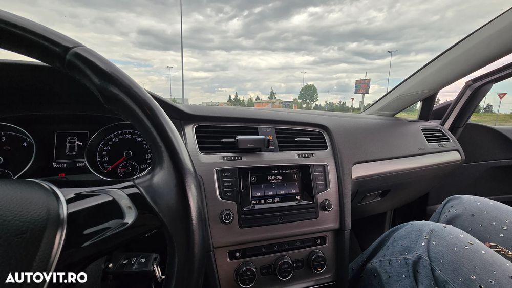 Volkswagen Golf 1.6 TDI BMT Comfortline - 15