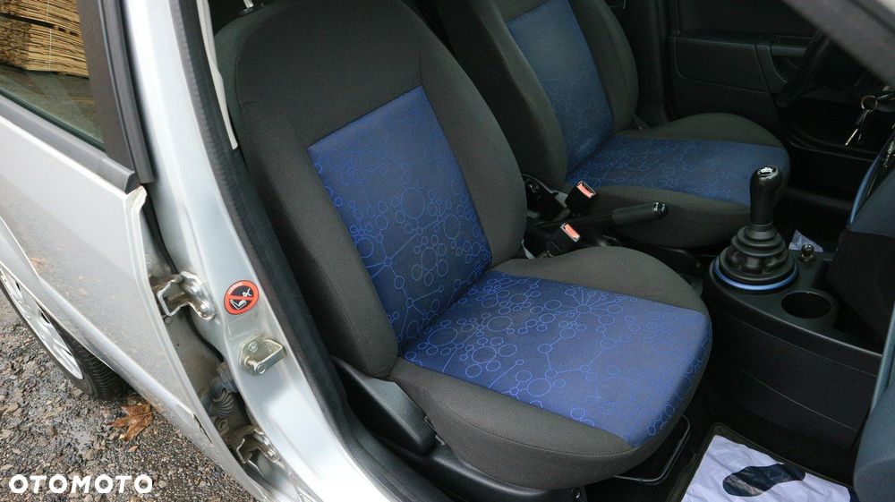 Ford Fiesta 1.25 Ambiente - 23