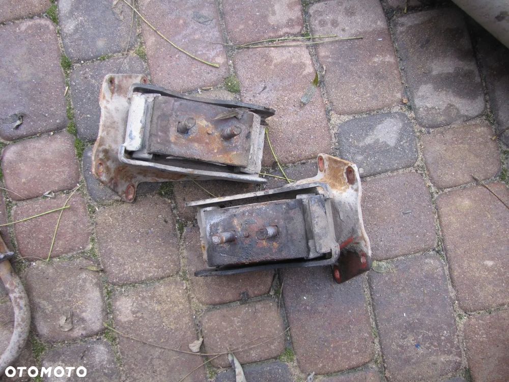 Iveco daily III 99-06r 35s12 35s17 2,3 3,0 drzwi wał resory elektryka zwrotnice pompa wysokiego ciśnienia elementy wnętrza skrzynka bezpieczników i inne części - 20
