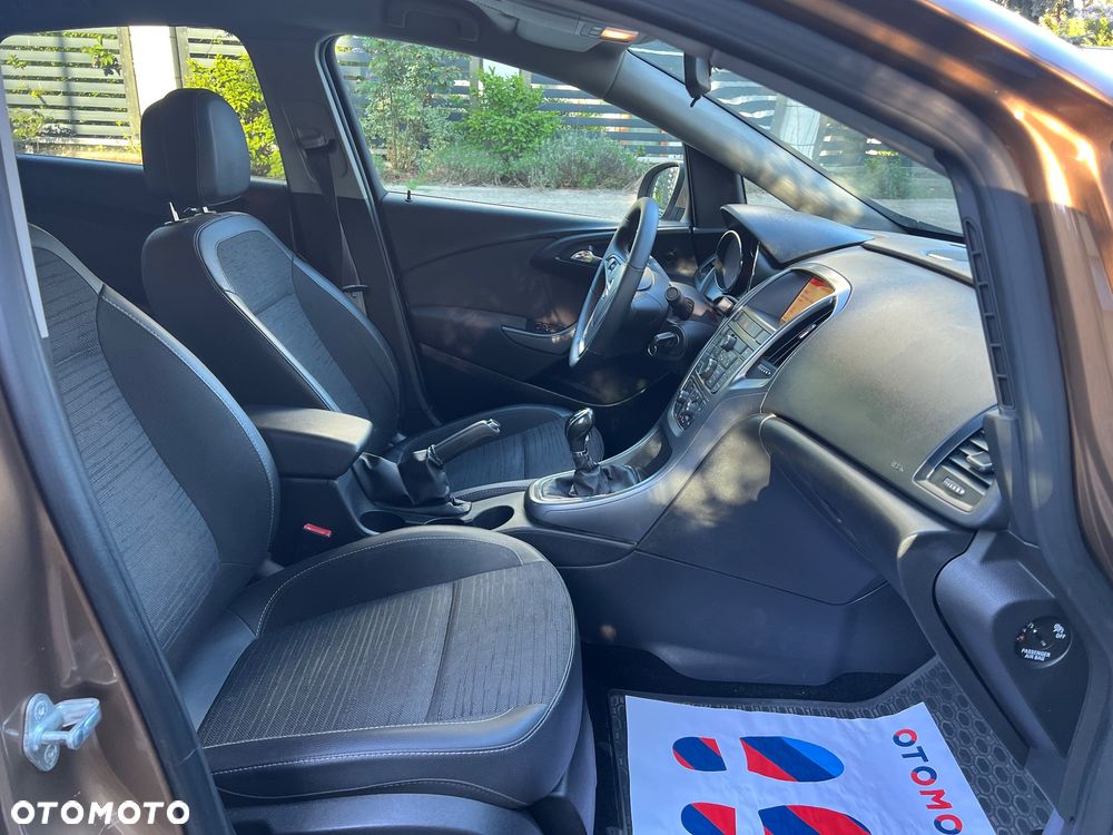 Opel Astra 1.4 T Cosmo S&S - 16