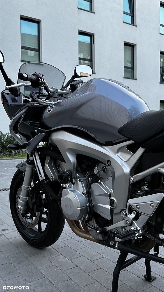 Yamaha FZ6 - 12