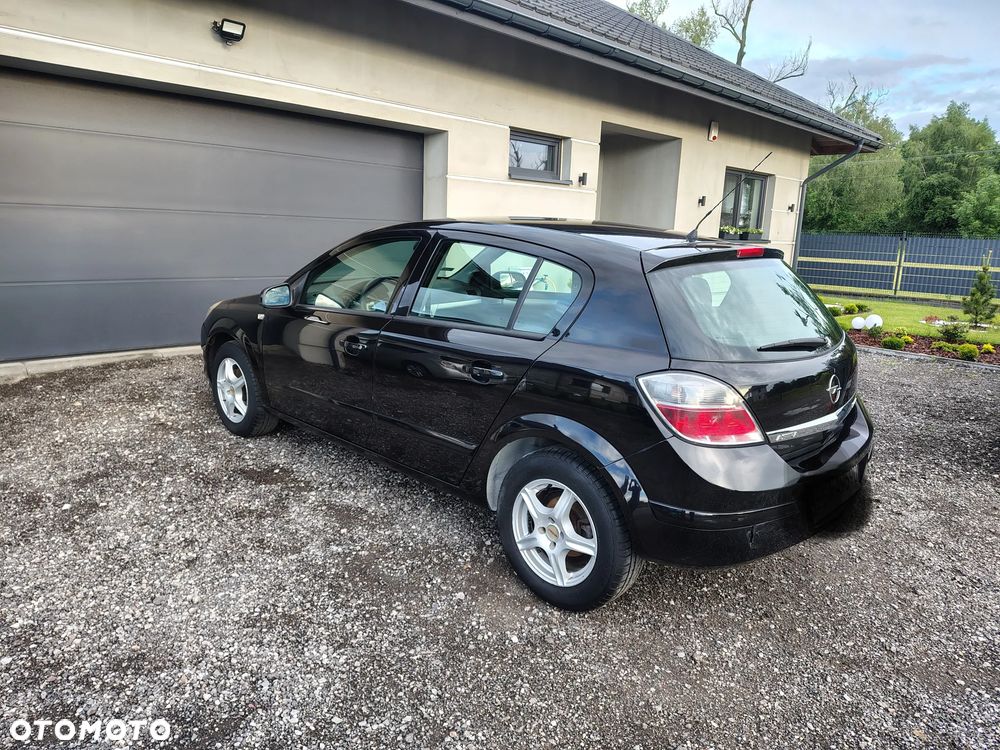 Opel Astra 1.6 Essentia - 7