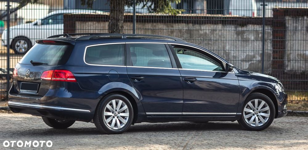 Volkswagen Passat 2.0 Blue TDI SCR Comfortline - 9