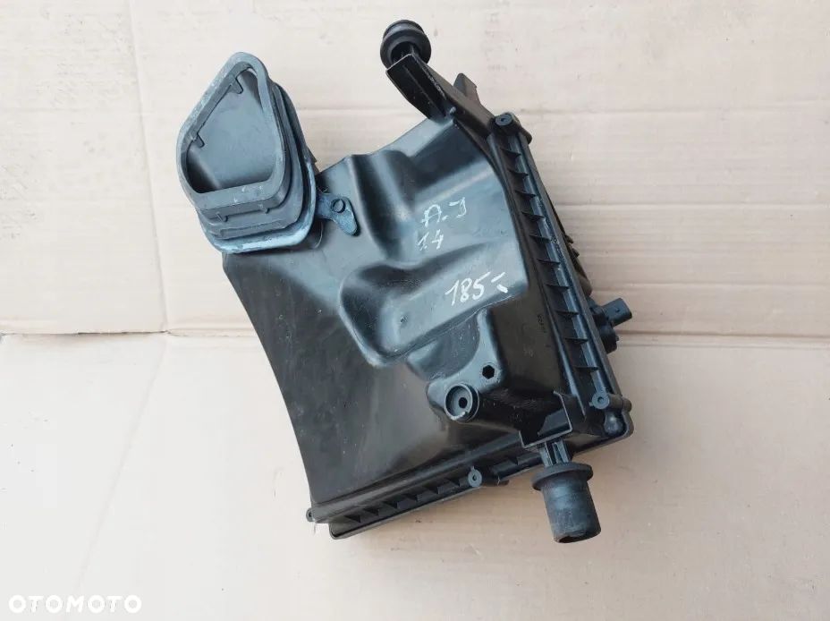 Obudowa filtra powietrza Opel Astra J IV 1.4 benzyna 13272757 - 2