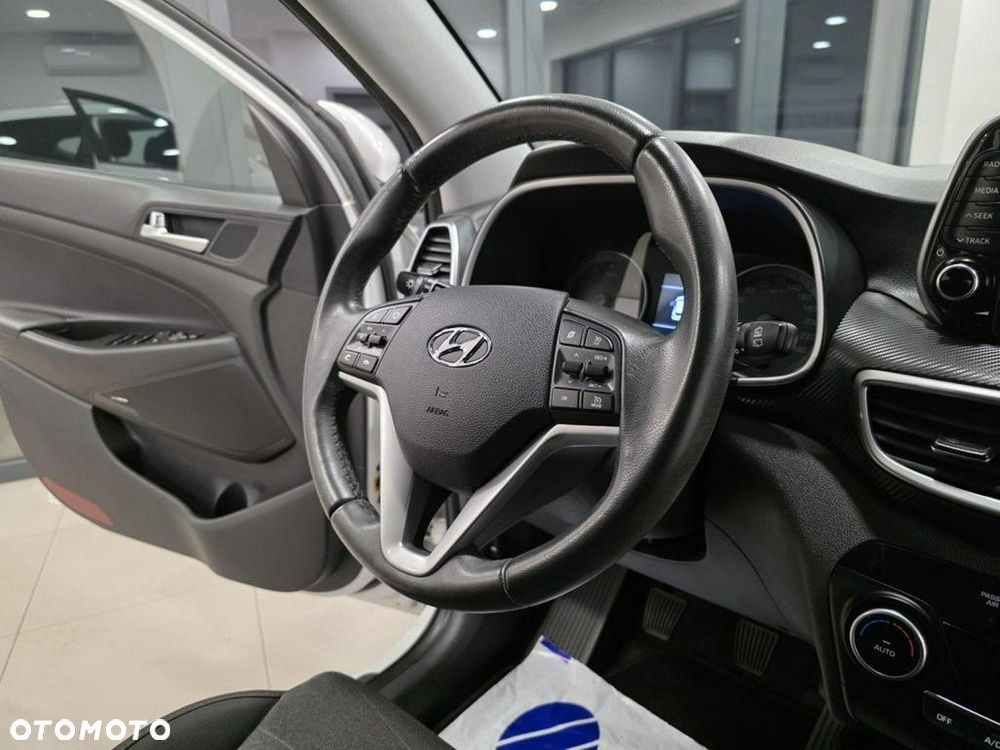 Hyundai Tucson 1.6 GDI BlueDrive Style 2WD - 19