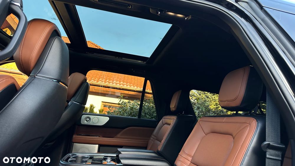 Lincoln Navigator - 22