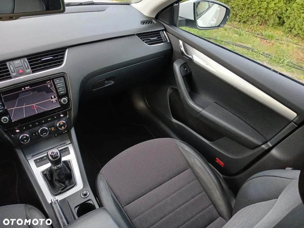 Skoda Octavia 2.0 TDI Sport Edition - 25