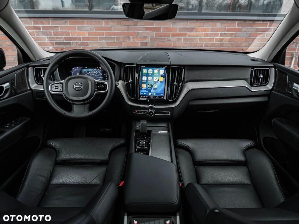 Volvo XC 60 B4 D Plus Dark - 5