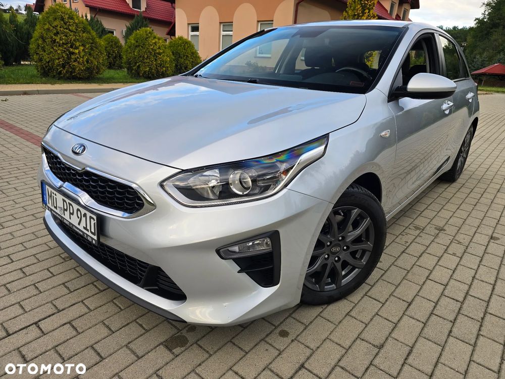Kia Ceed 1.4 CVVT Fifa World Cup Edition - 1