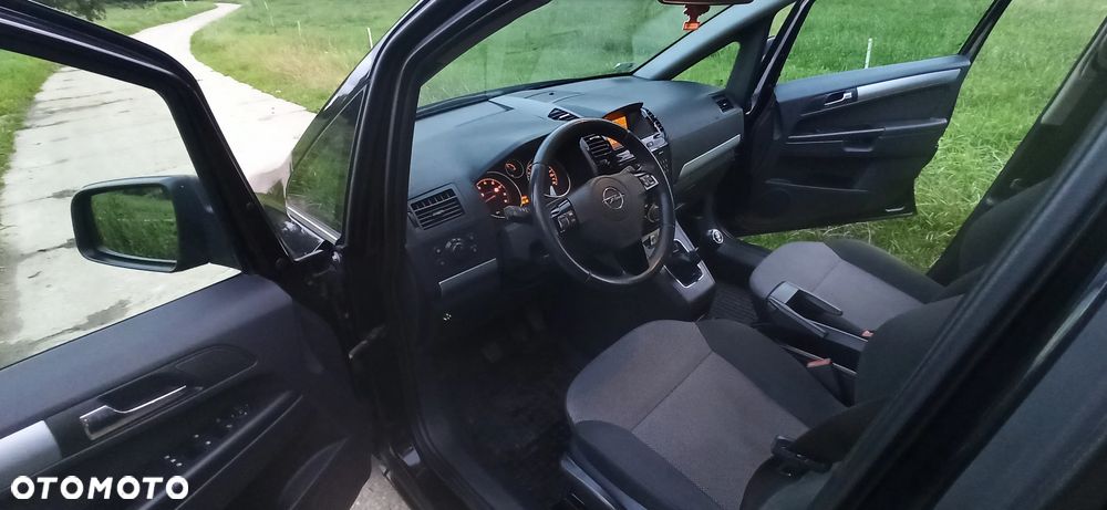 Opel Zafira 1.6 - 7