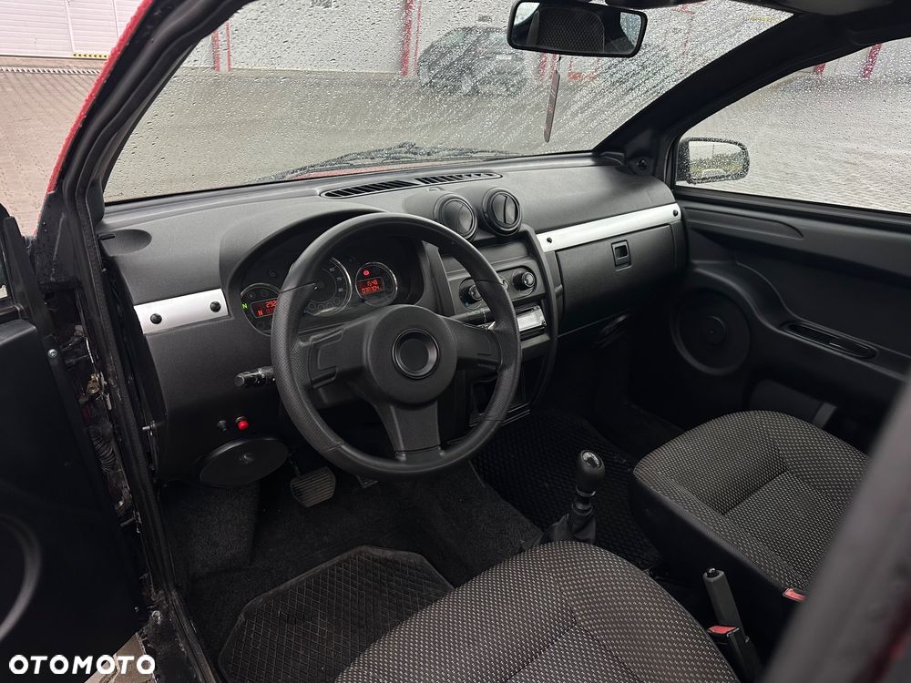Microcar M.GO - 8