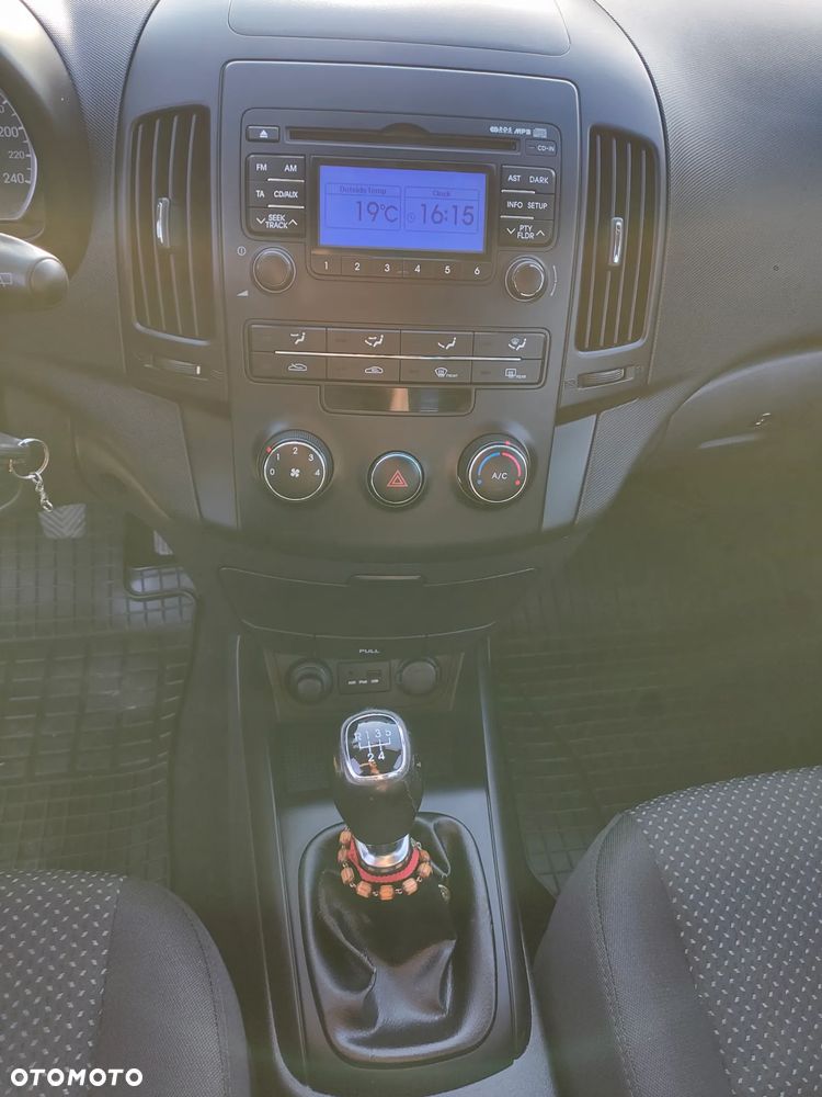Hyundai i30 1.4 Classic EU5 - 13