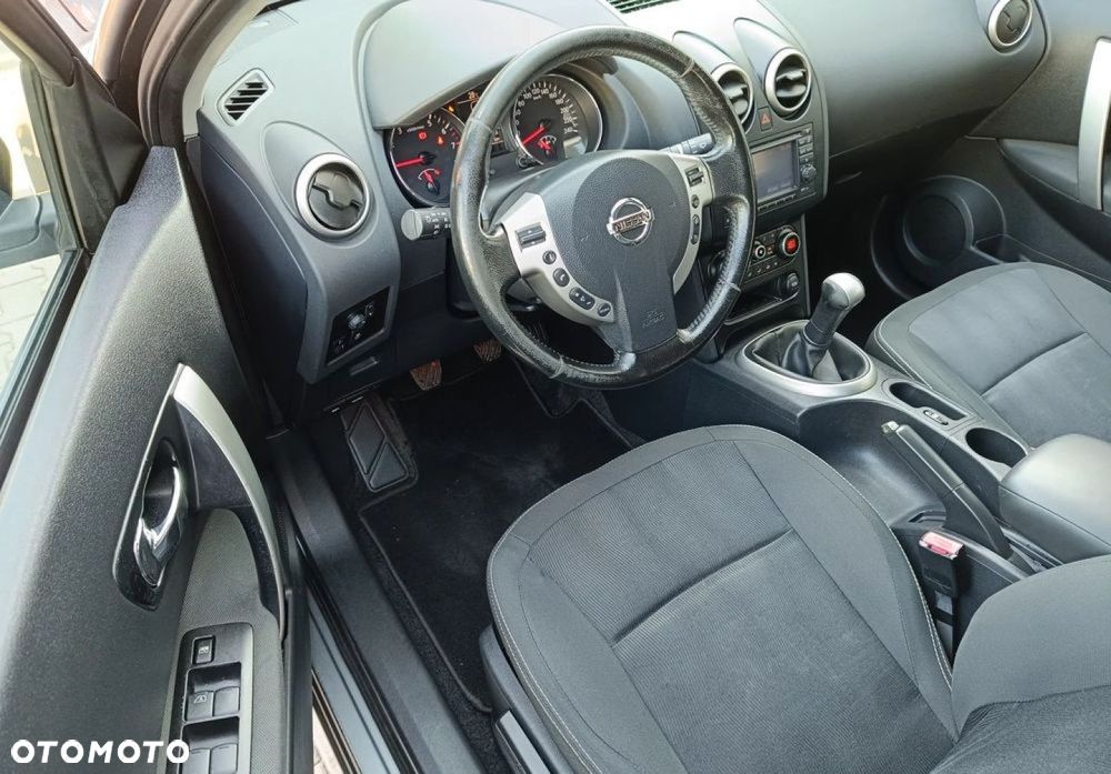 Nissan Qashqai - 10