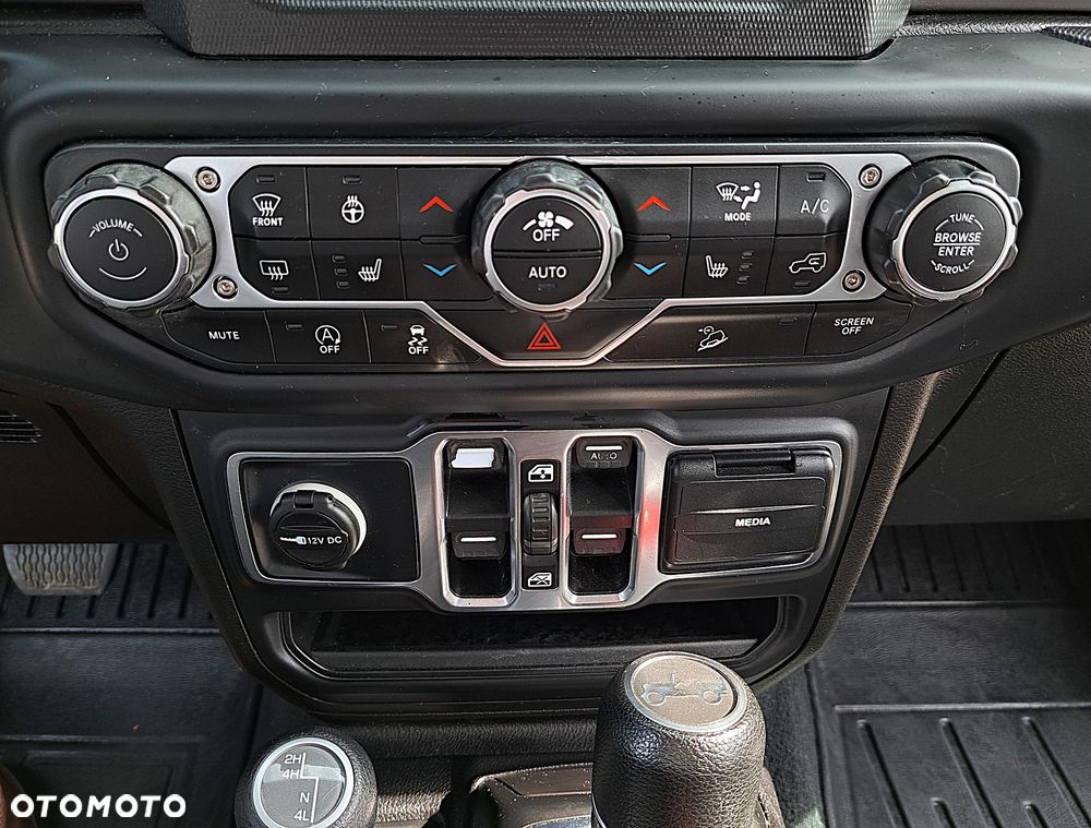 Jeep Wrangler 3.6 Unlim X - 15