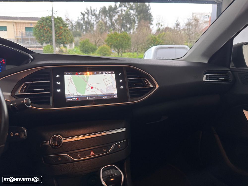 Peugeot 308 SW 1.5 BlueHDi Style - 17