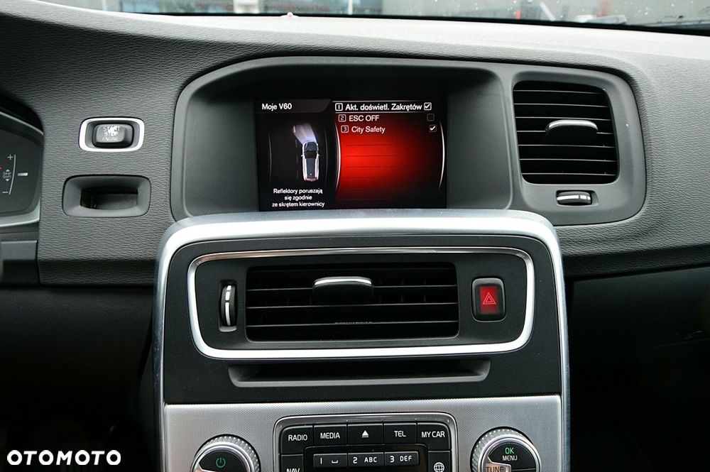 Volvo V60 D2 Drive-E Momentum - 34