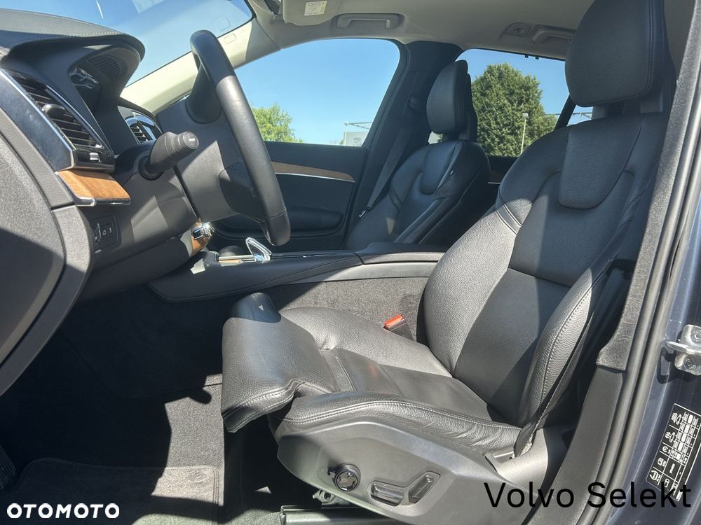 Volvo XC 90 - 13
