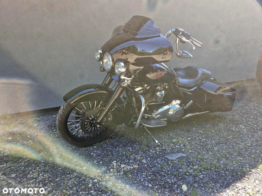 Harley-Davidson Touring Street Glide - 6