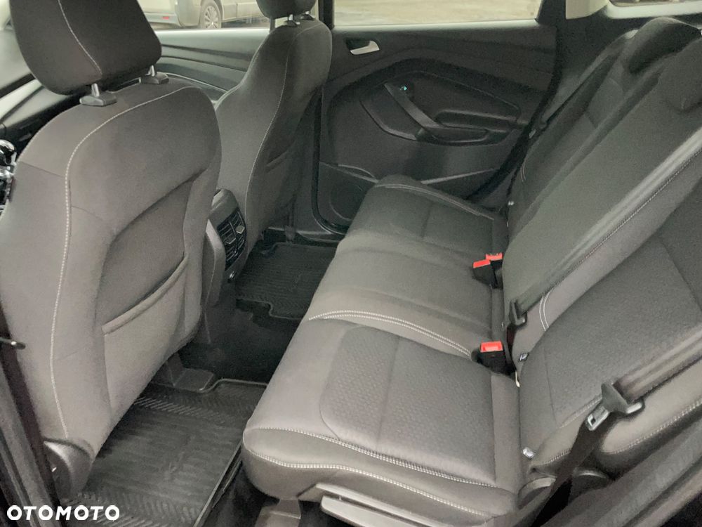 Ford Kuga 1.5 EcoBoost 2x4 Titanium - 26