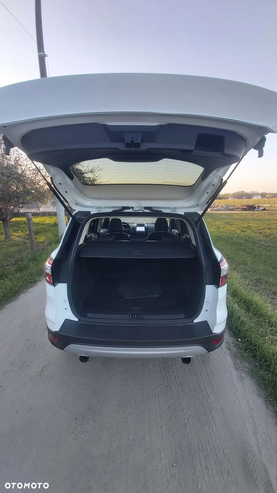 Ford Kuga - 8