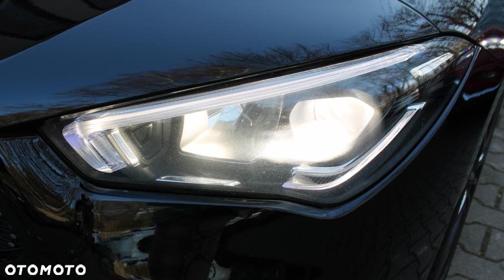 Mercedes-Benz CLA - 32