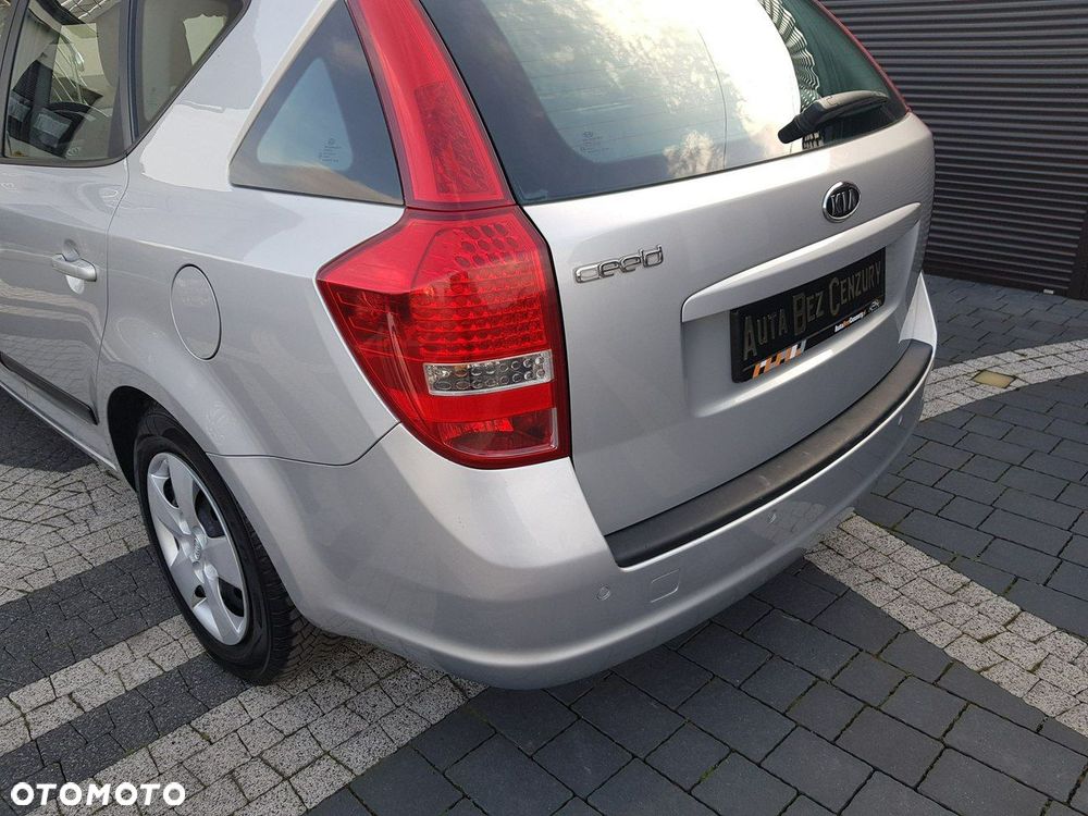 Kia Ceed - 7