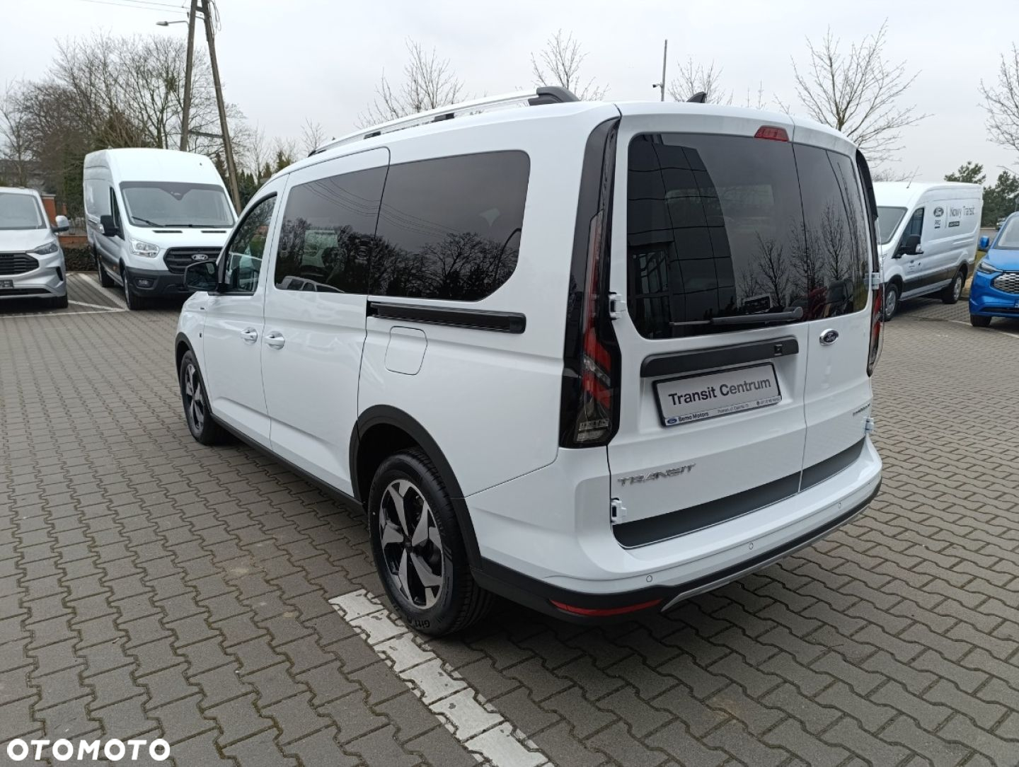 Ford Transit Connect - 4