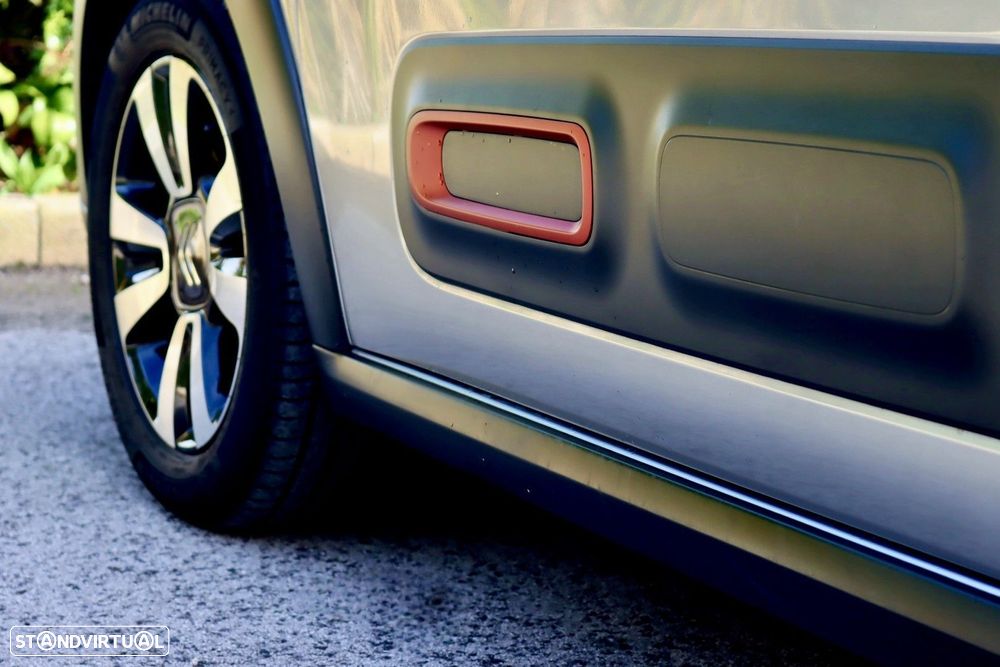 Citroën C3 1.2 PureTech C-Series - 12