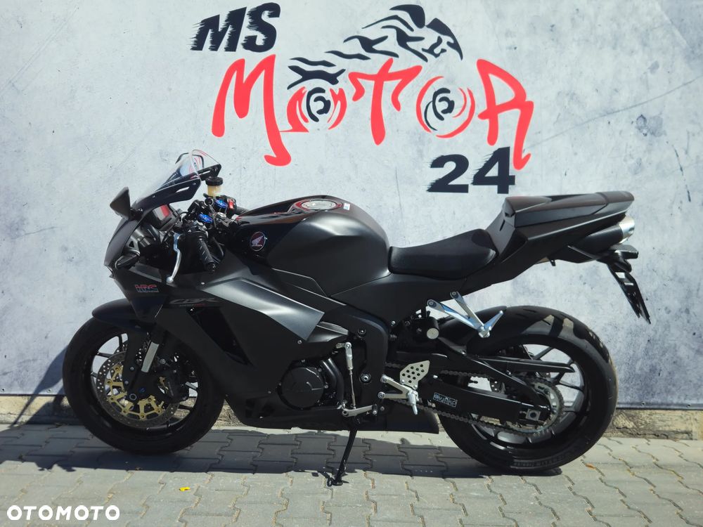 Honda CBR - 8