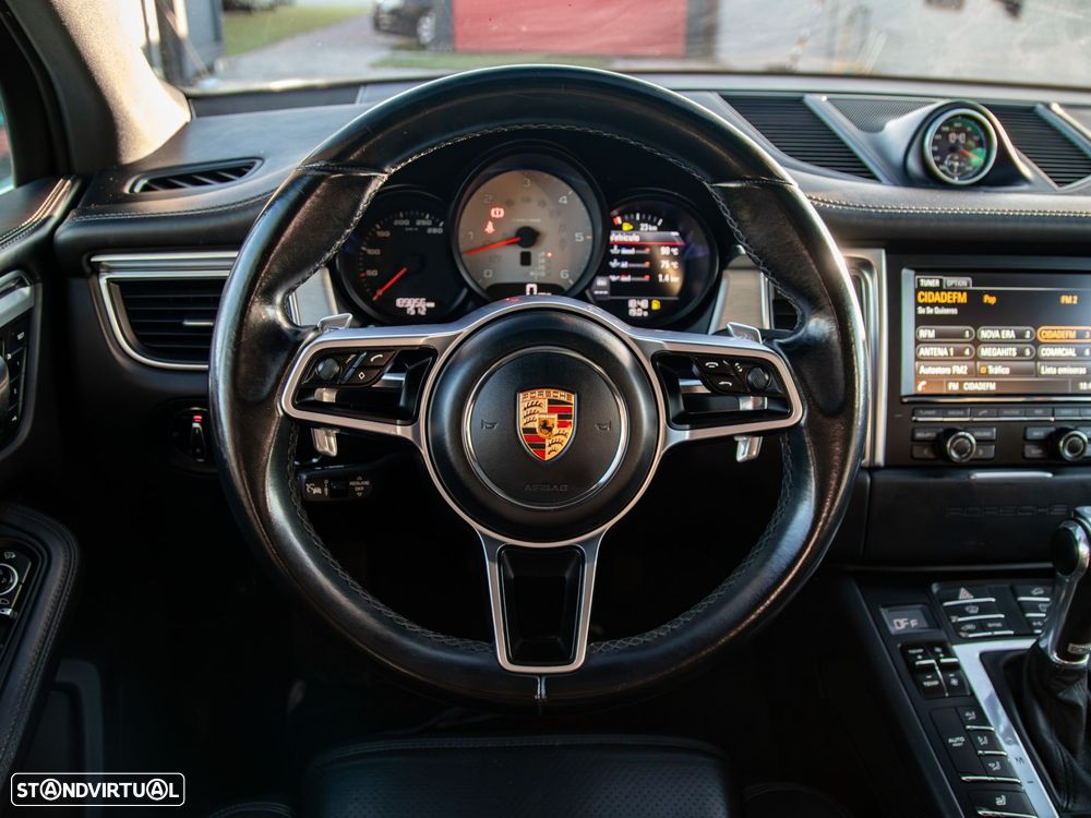 Porsche Macan S - 23