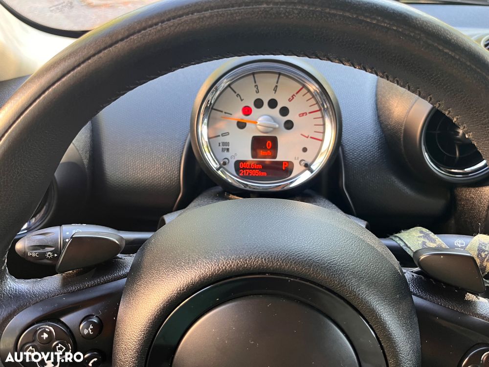 Mini Paceman - 32