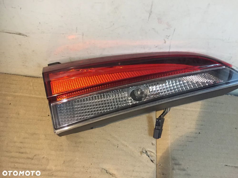 SKODA KAMIQ 22R LAMPA LEWA TYŁ 658945093