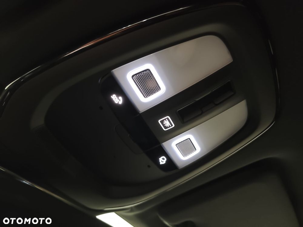 Volvo XC 60 T6 Plug-In Hybrid XLR AWD Plus Black Edition - 11