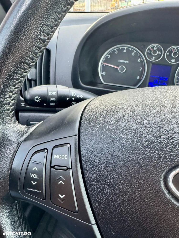 Hyundai i30 i30cw 1.4 blue Comfort - 12