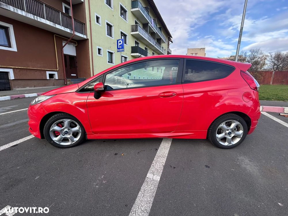 Ford Fiesta 1.6 ST - 11
