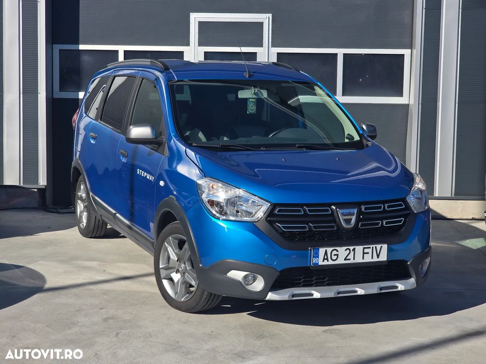Dacia Lodgy 1.5 Blue dCi Stepway - 1