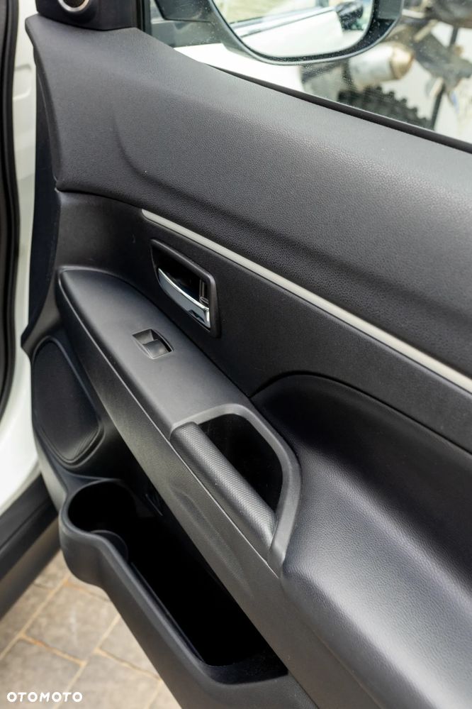 Mitsubishi ASX 1.8 DID Instyle 4WD AS&G - 28