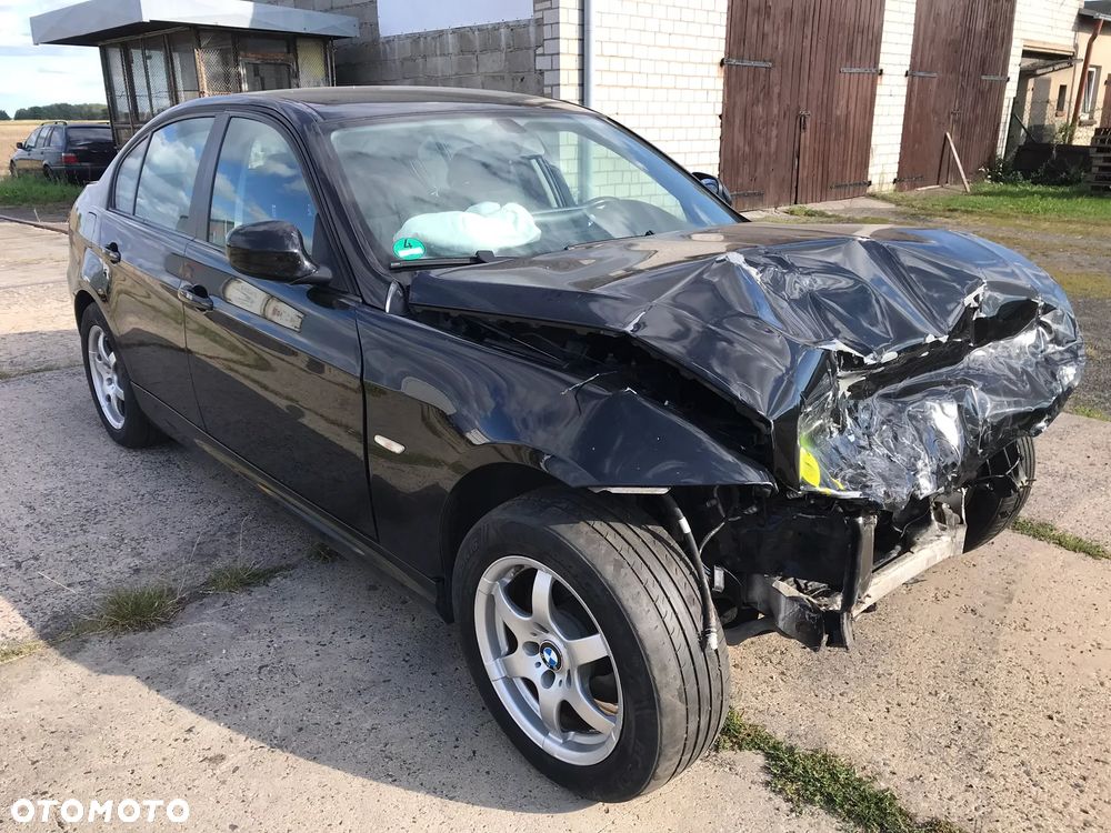 BMW Seria 3 318d DPF - 3