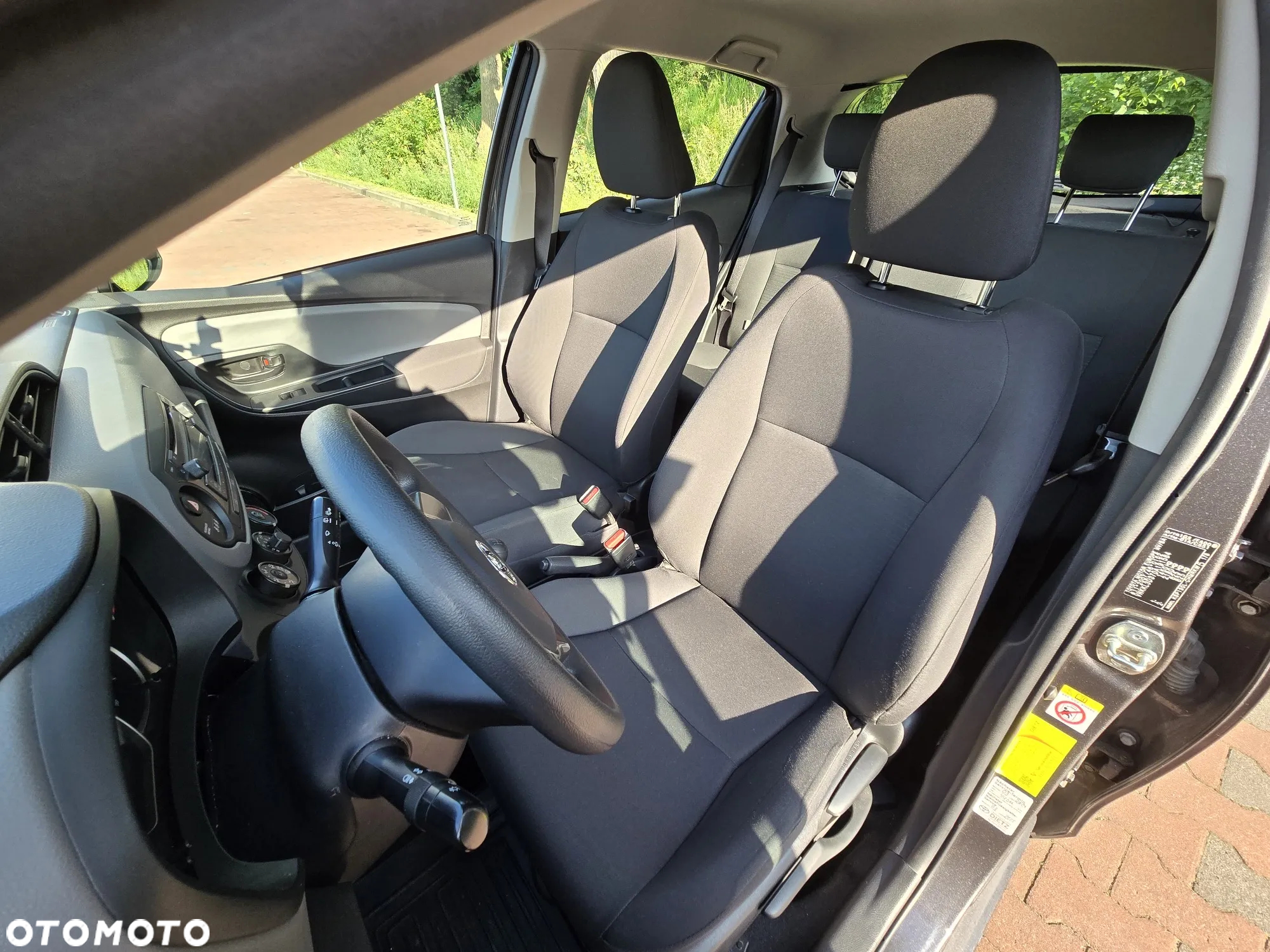 Toyota Yaris 1.0 Life EU6 - 8