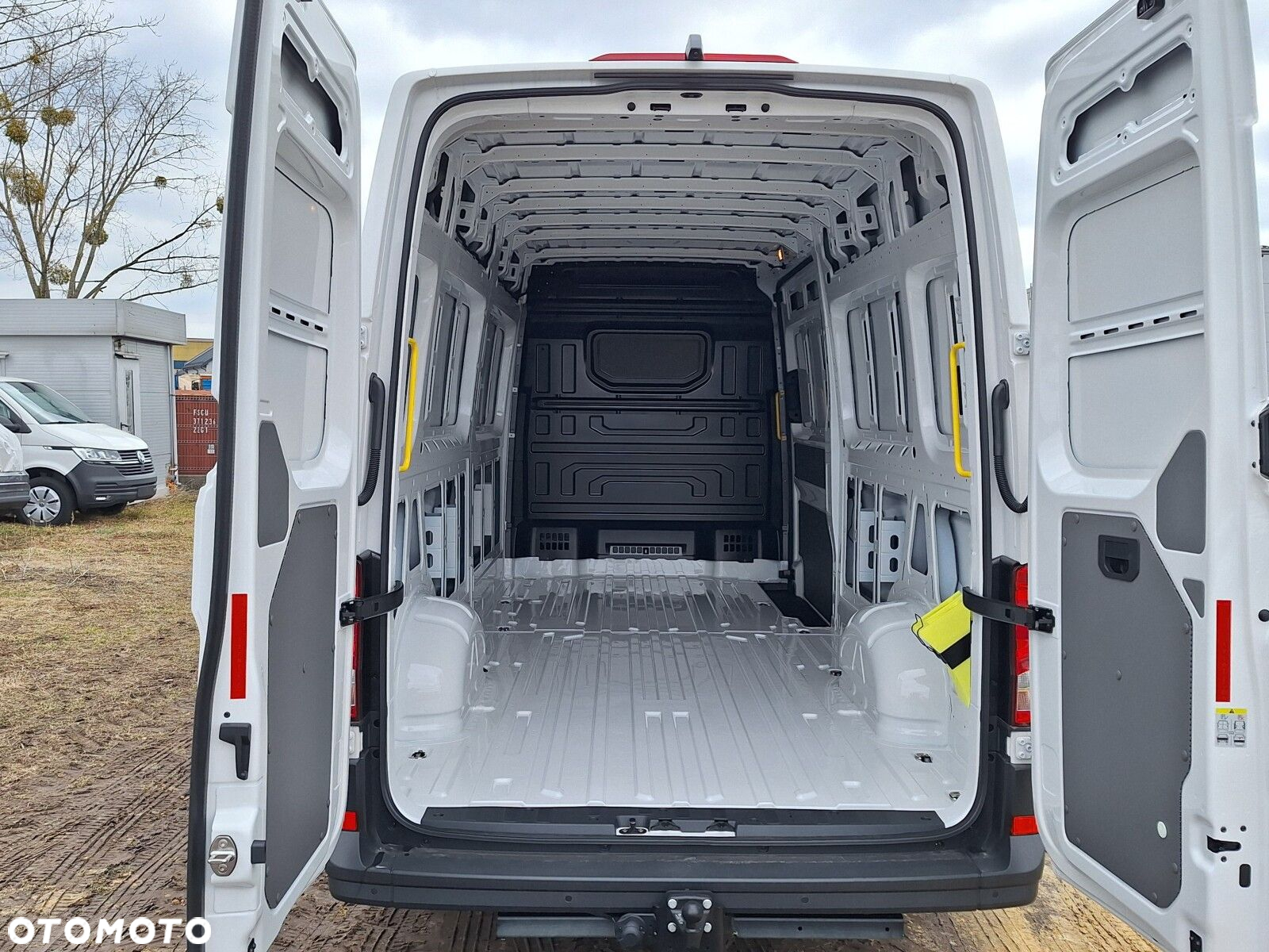 Volkswagen Crafter 35 Furgon, 2,0 TDI SCR 177KM,  6-bieg man., r.o: 4490 mm - 13